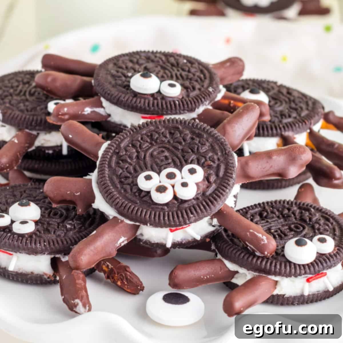 Spooktacular Oreo Spiders 1 featured 112170