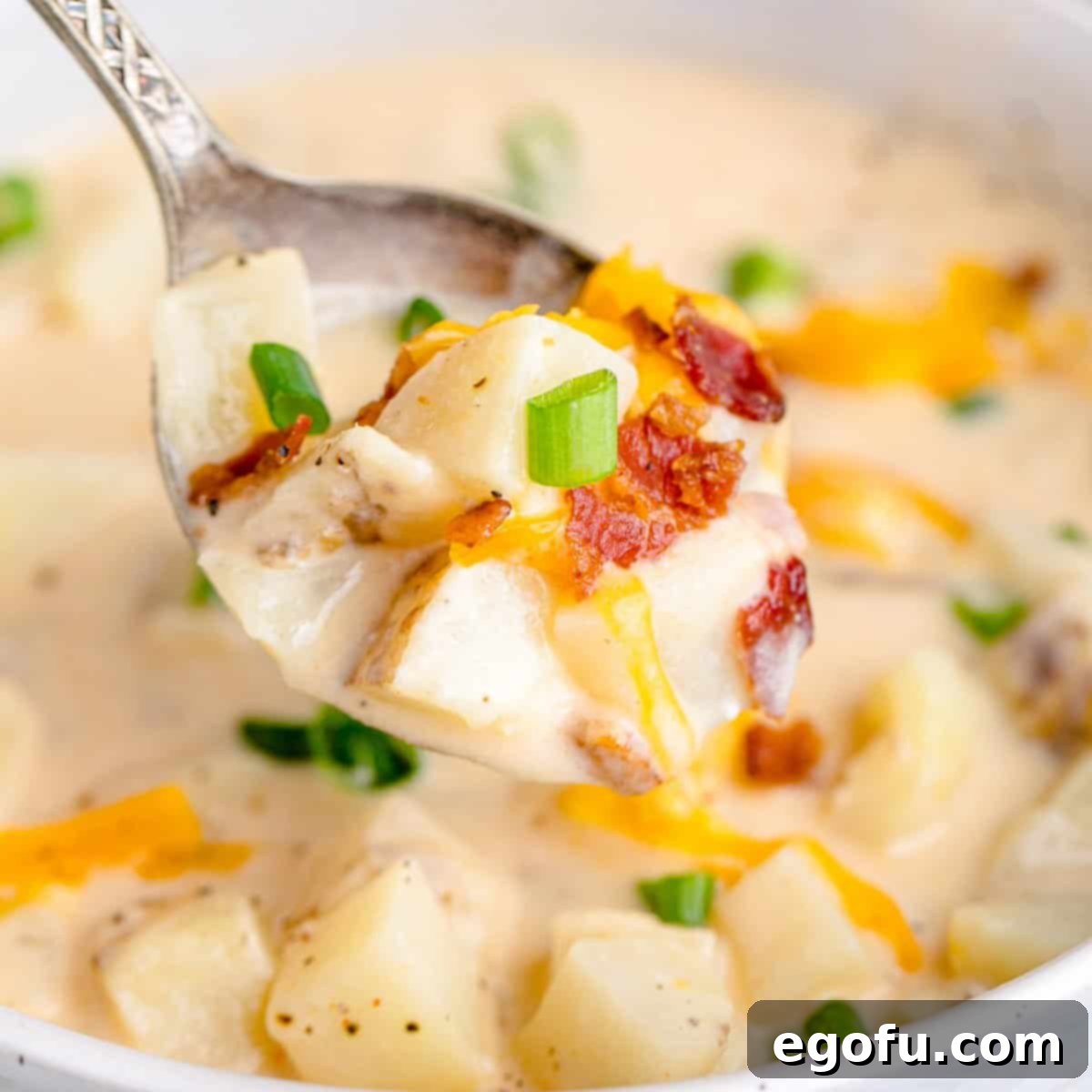 Effortless Slow Cooker Potato Soup with Frozen Potatoes 1 featured 115803