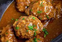 Tender Slow Cooker Salisbury Steak