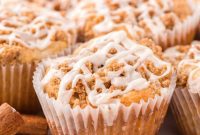 Homestyle Apple Streusel Muffins