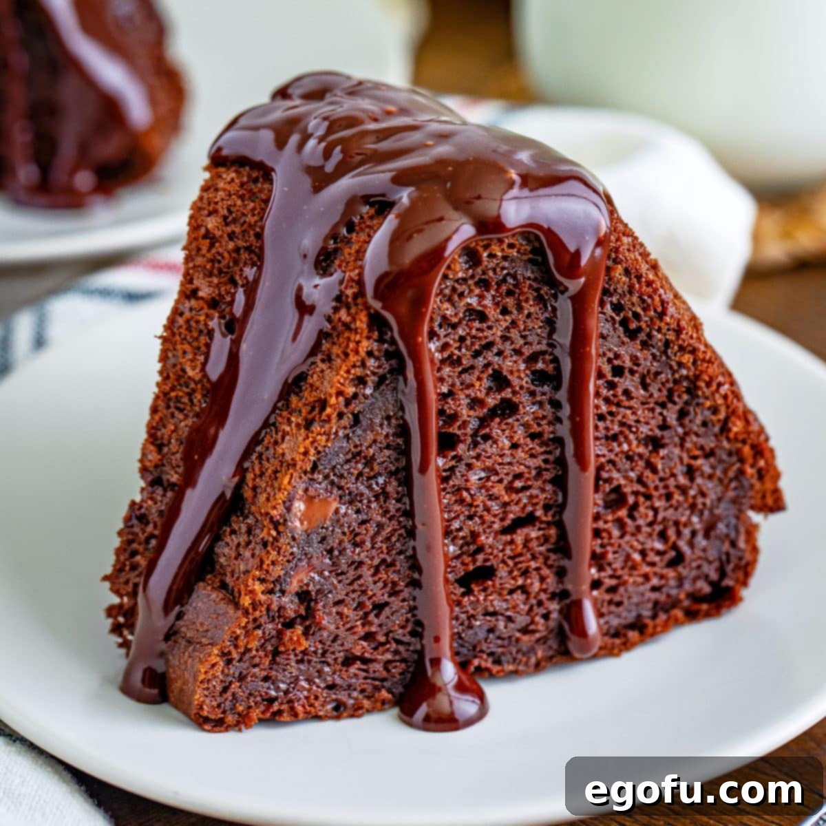 Velvet Chocolate Pudding Bundt 1 featured 157745