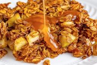 Apple Pie Baked Oatmeal