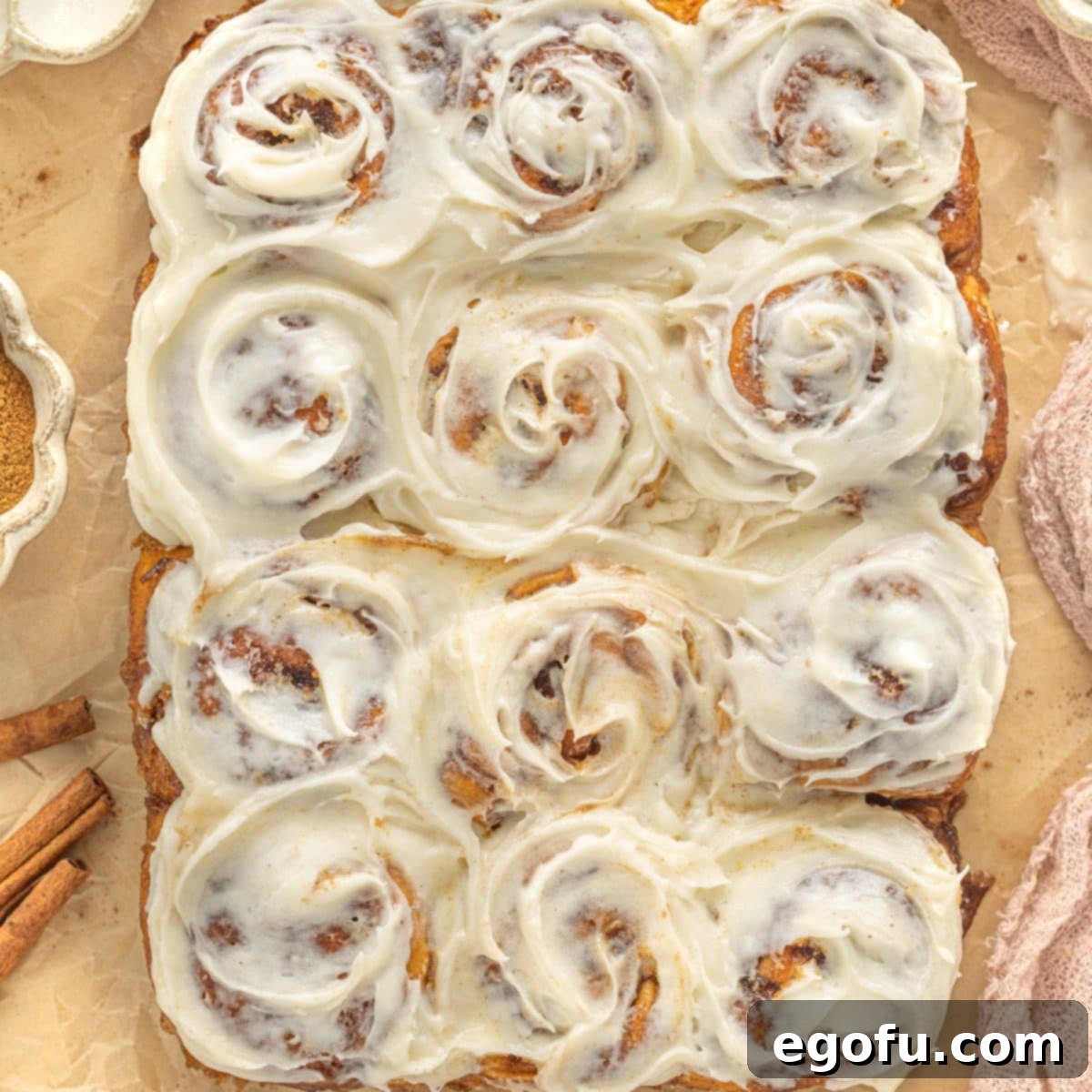 Irresistible King's Hawaiian Cinnamon Buns 1 featured 197718