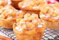 Warm Apple Pie Cinnamon Buns