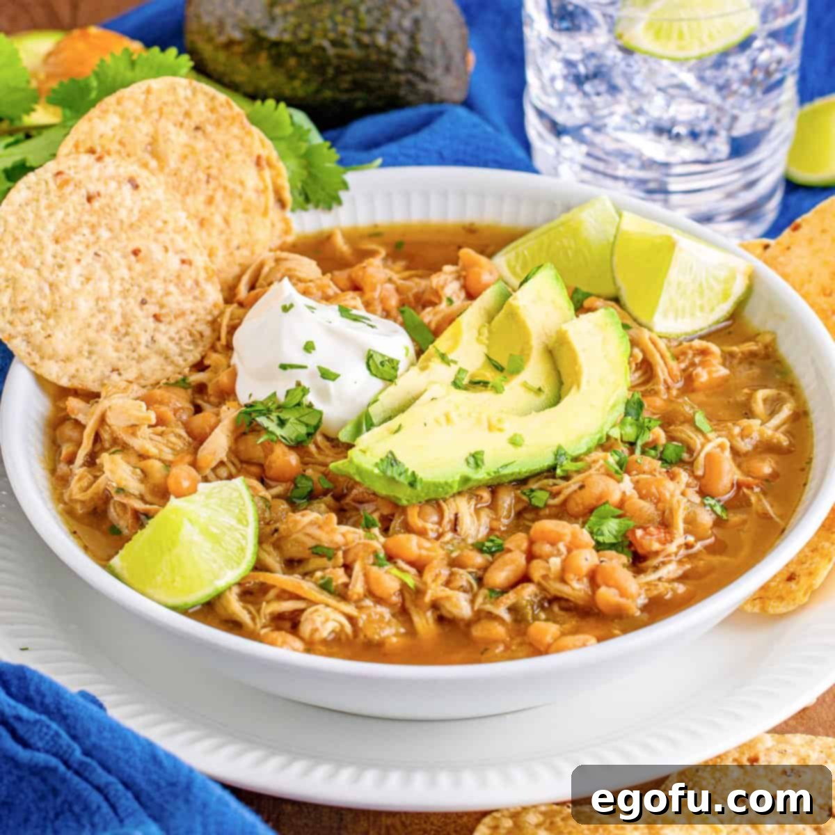 Creamy Crock Pot White Chicken Chili 1 featured 65069