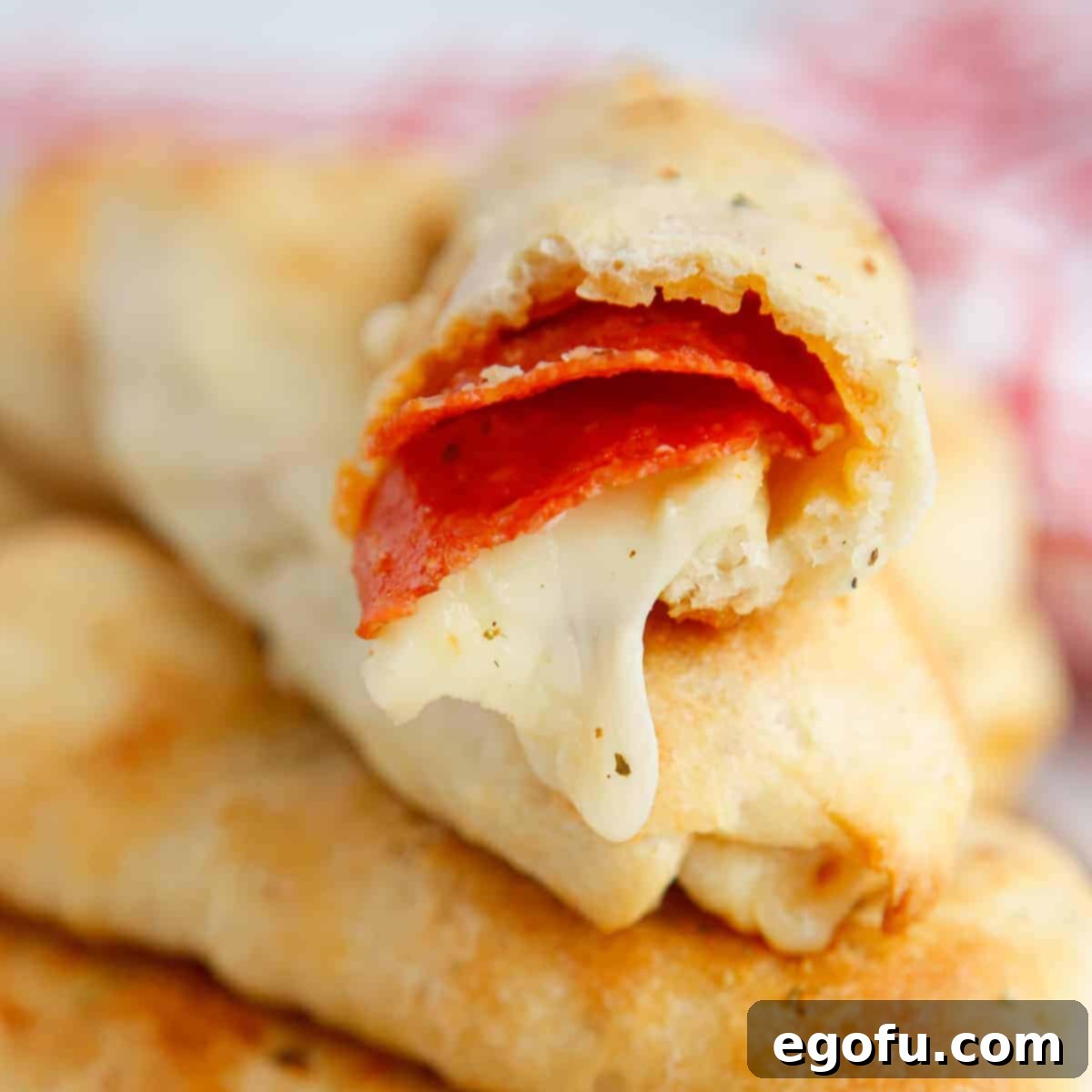 Stuffed Pizza Breadsticks 1 featured 85110