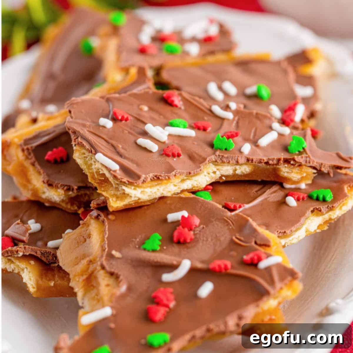 Christmas Caramel Cracker Crunch 1 featured 9235