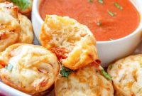 Cheesy Pepperoni Poppers