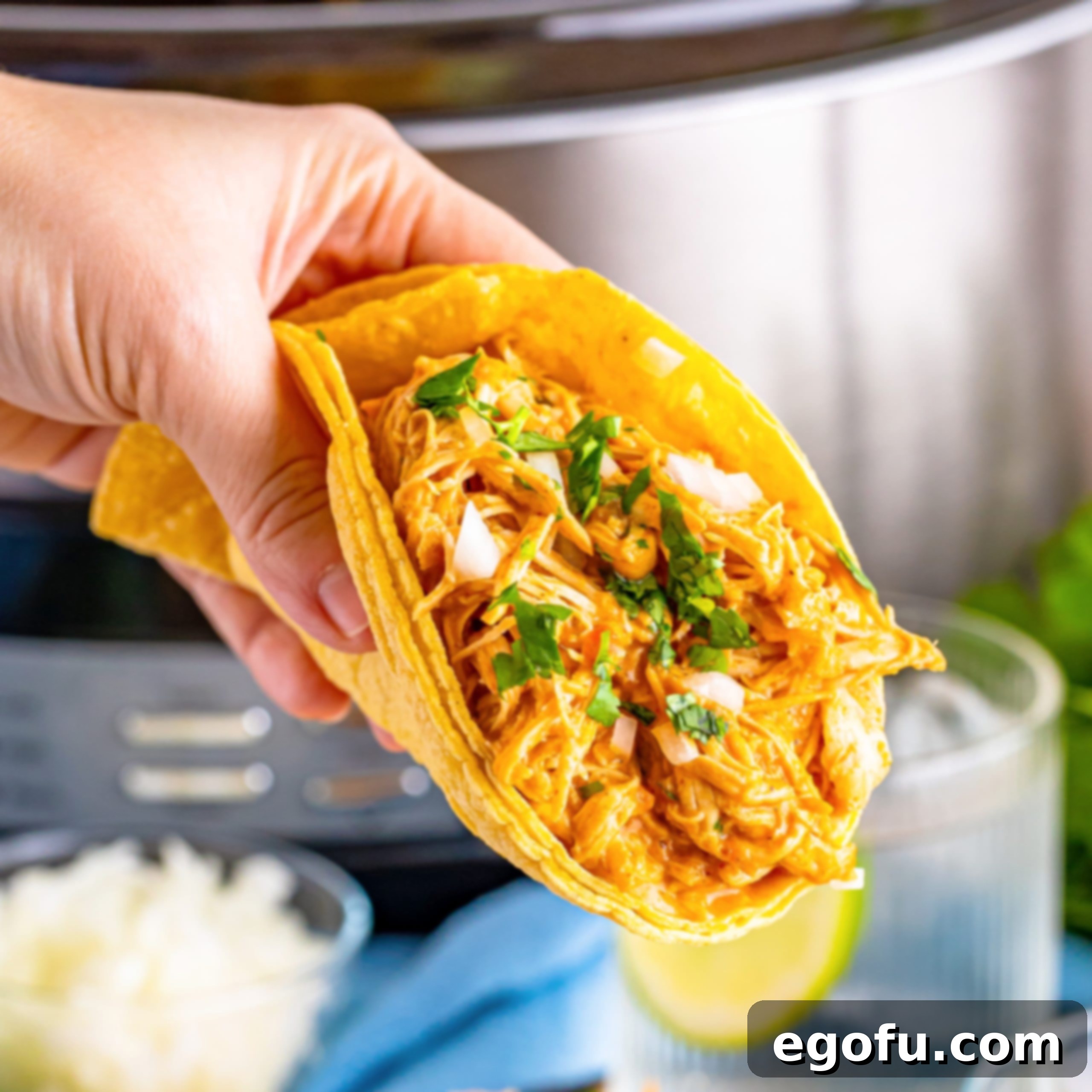 Effortless Slow Cooker Taco Chicken 1 featured 9492