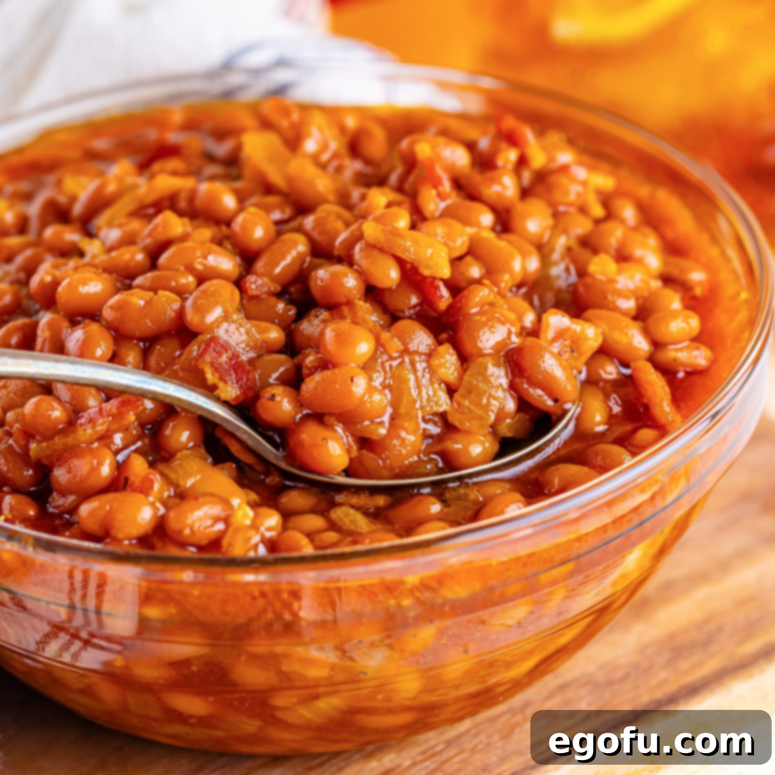 Hearty Comfort Baked Beans 1 featured 9624