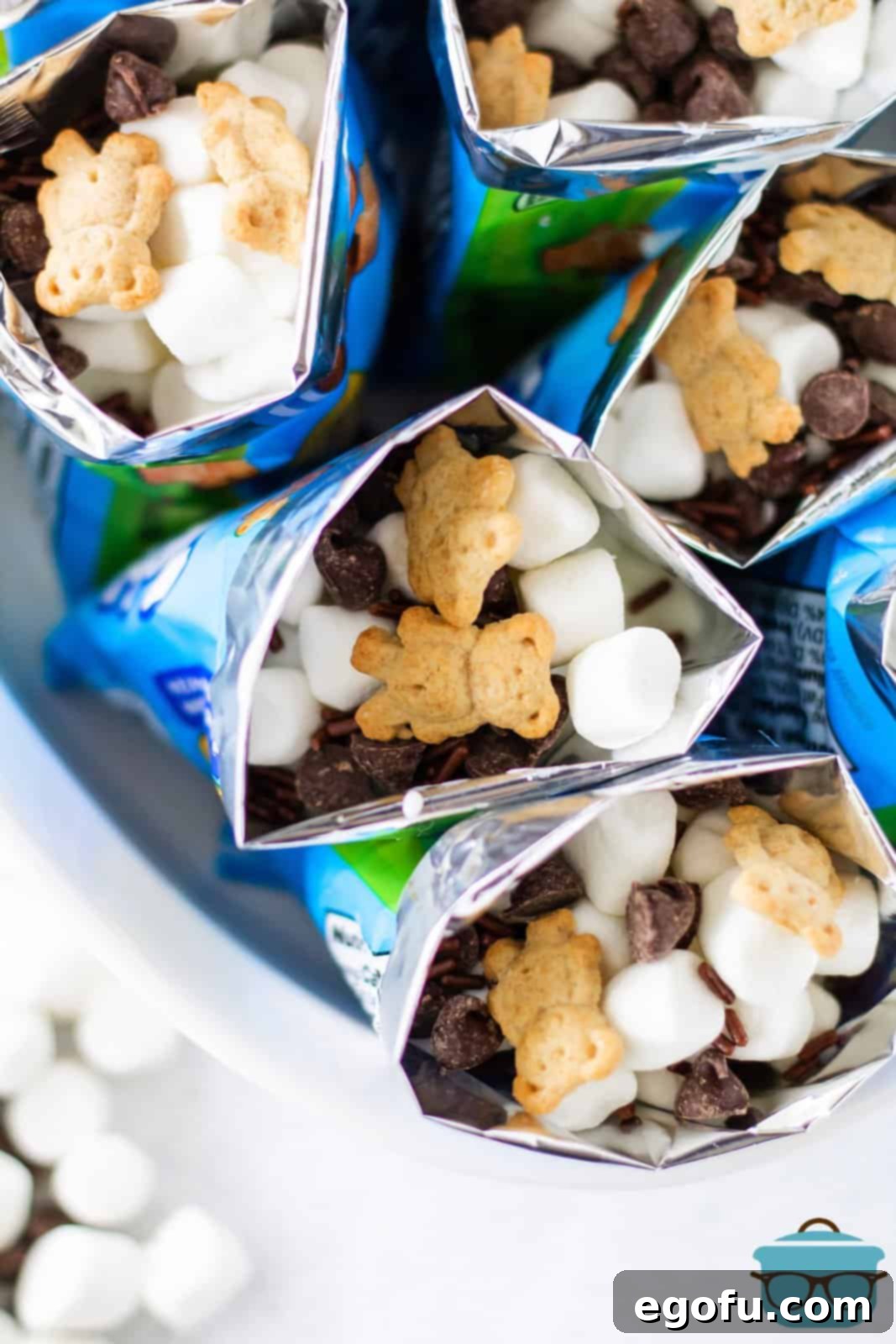 On the Go Smores 2 Overhead of Walking S'mores in dish.