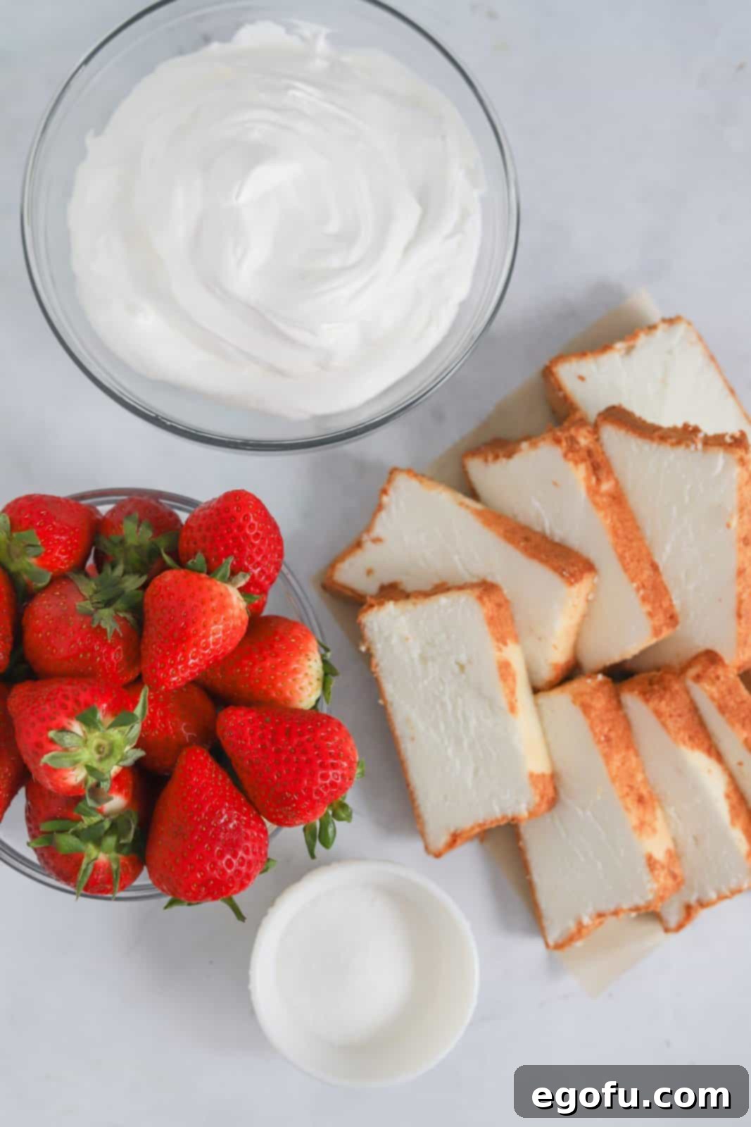 Strawberry Shortcake Jar Delights 4 Ingredients needed: strawberries, granulated sugar, whipped cream and angel food cake.