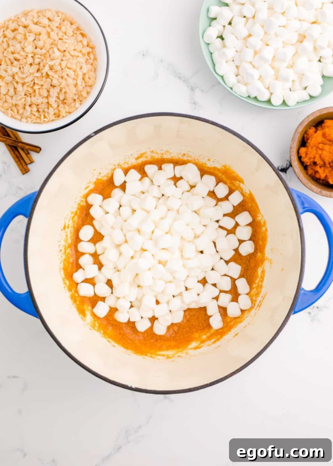 Marshmallows added to the pumpkin butter mixture.