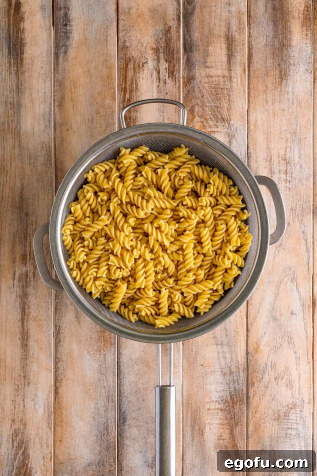 Ruby Tuesday Inspired Creamy Pasta Salad 5 A pot of rotini pasta.