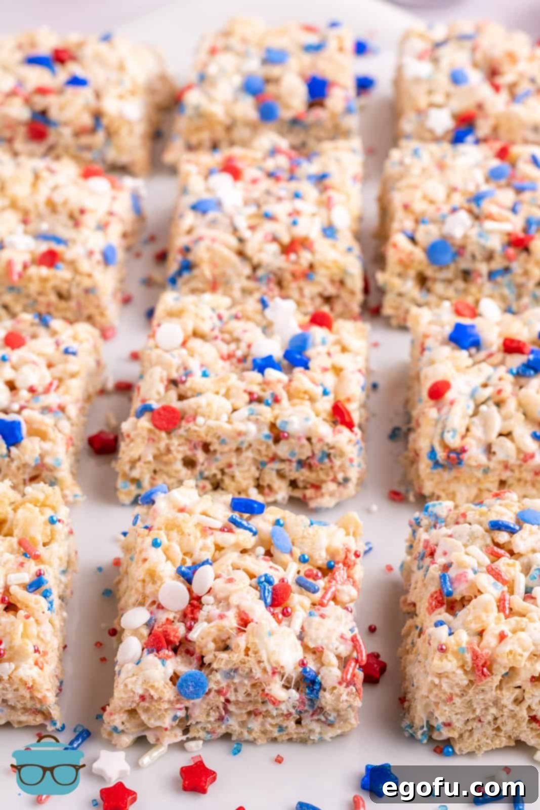 Star-Spangled Cereal Treats 7 A couple rows of homemade 4th of July Rice Krispie Treats.