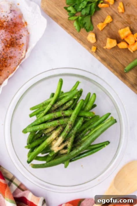 Green beans in a bowl.