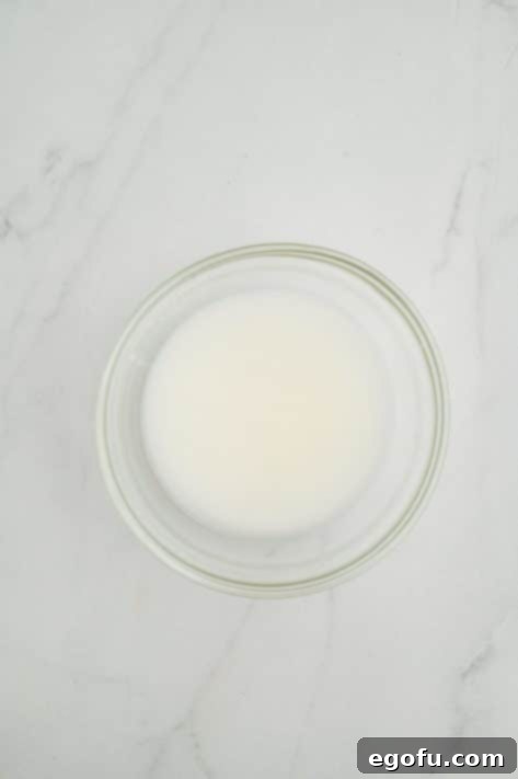 A bowl with cornstarch slurry.