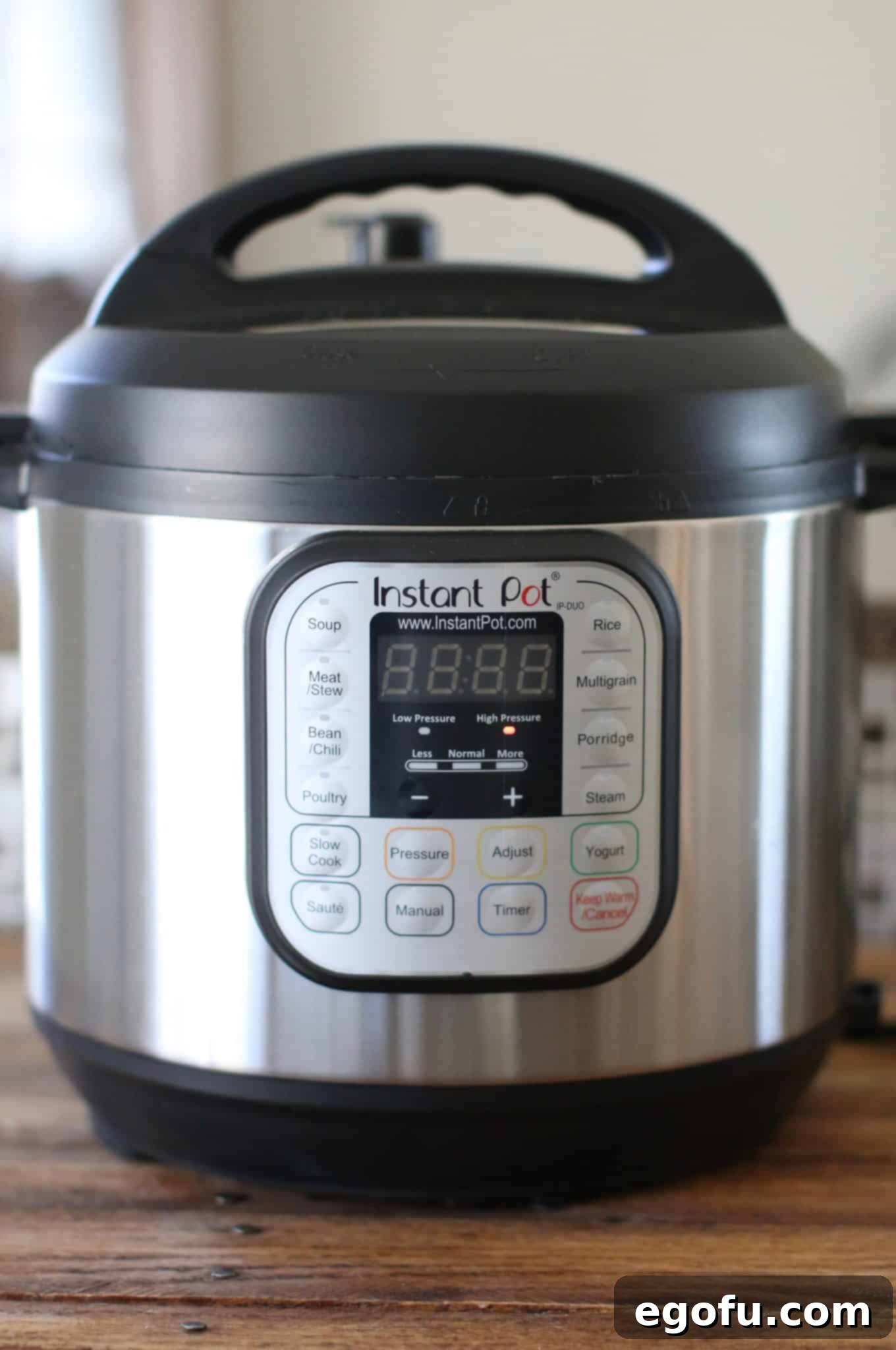A timer on the Instant Pot display set for 30 minutes of high-pressure cooking.