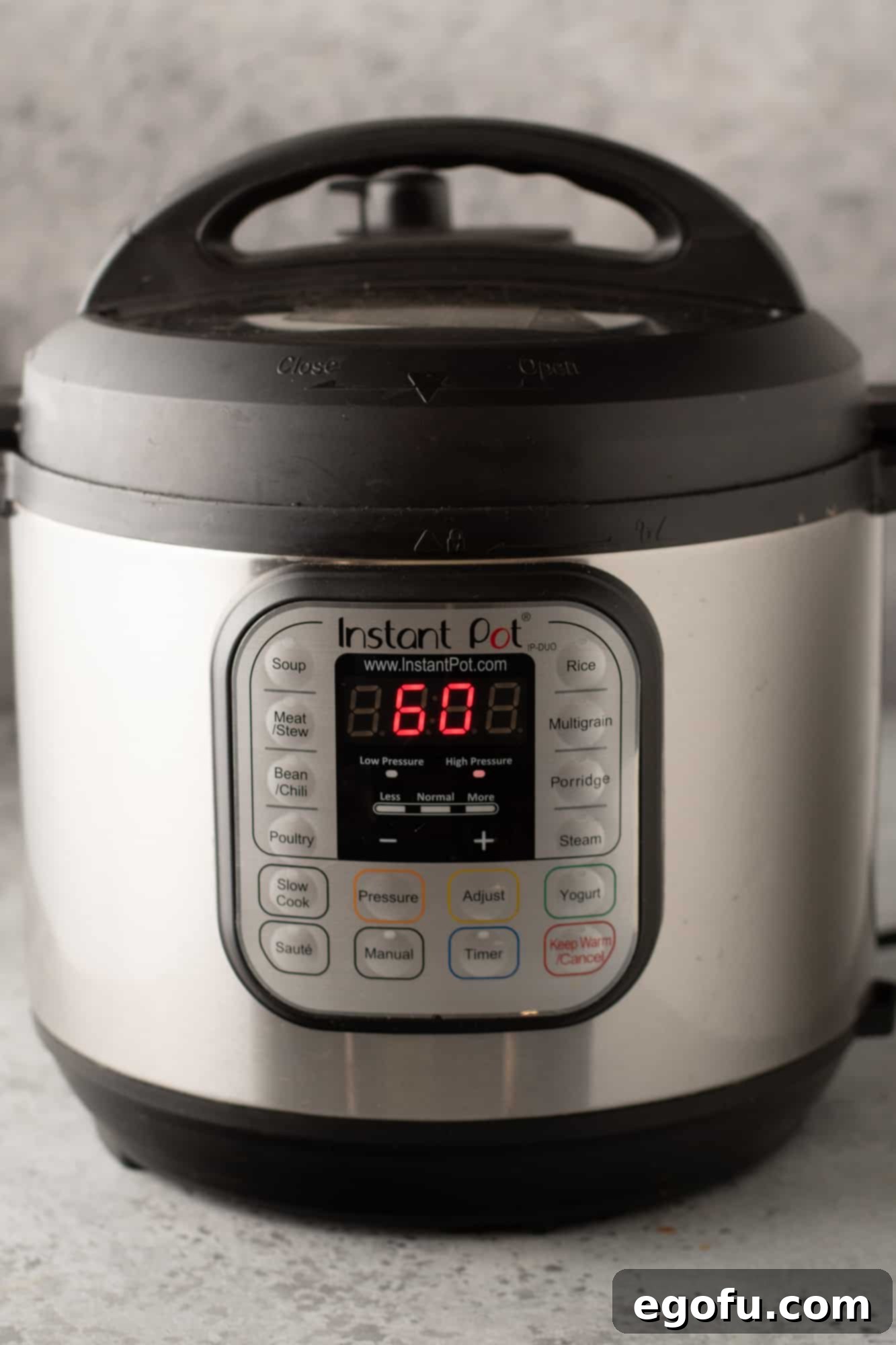 Instant Pot display showing the timer set for 60 minutes.