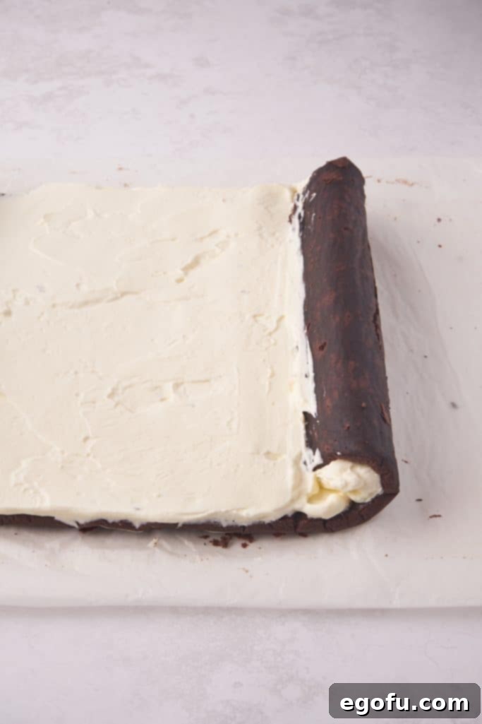 Cake filled with mascarpone filling.