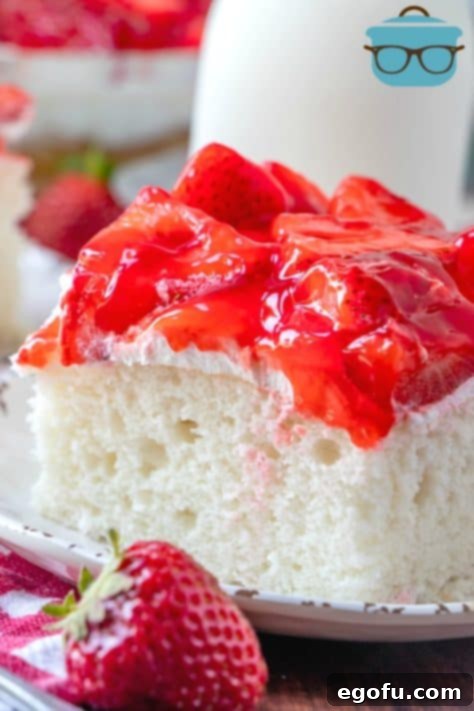 closeup, slice, Strawberry Shortcake Cake